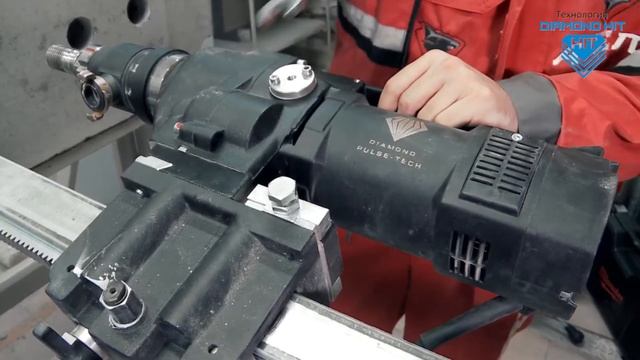 Алмазное бурение сухими коронками. Установка алмазного бурения CARDI HS 300