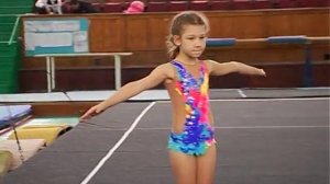 Первенство ДЮСШ по спортивной акробатике 2 юн разряд 1е упражнение (девочки)