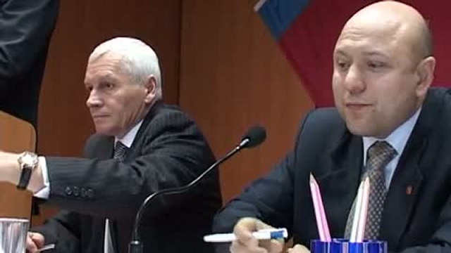 Милые бранятся - только тешатся?
