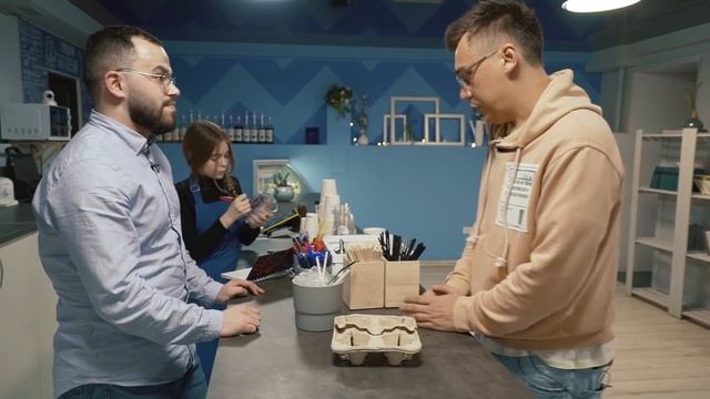 Как выйти из зоны конкуренции. Маркетинг. Рисунки на стаканах.