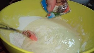 СУМАСШЕДШИЙ ПИРОГ. ШОКОЛАДНЫЙ ПИРОГ СО СМЕТАННЫМ КРЕМОМ.
