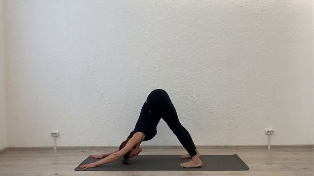 Комплекс «Сурья Намаскар» для начинающих смотреть онлайн