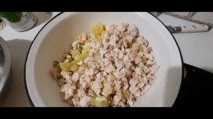 Рецепт оливье без колбасы 🐔 / новогодний ли это салат?🤔