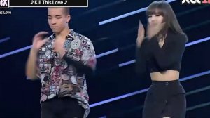 BLACKPINK dansed on the same stage with their fans ? БЛЭКПИНК станцевали на сцене с фанатами