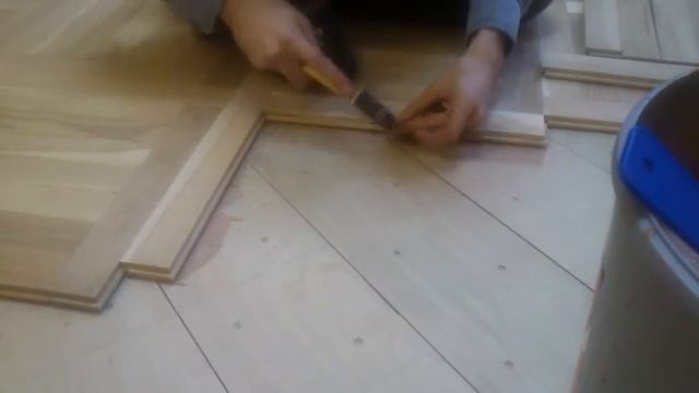 Укладка штучного паркета обрамленным квадратом смотреть онлайн