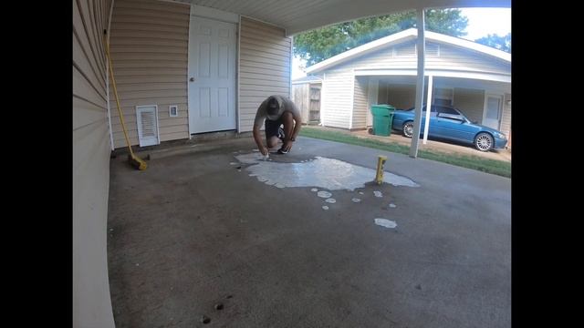 How to remove big oil stains from concrete with one product//It actually works! смотреть онлайн