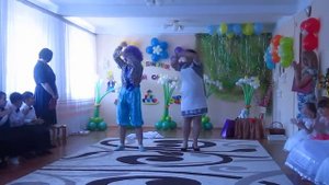 танец - Карлсон и Фрекен Бок