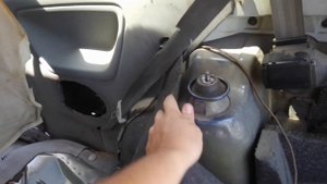 Разбор салона Volkswagen Polo 3. Снятие сидений Volkswagen Polo 3