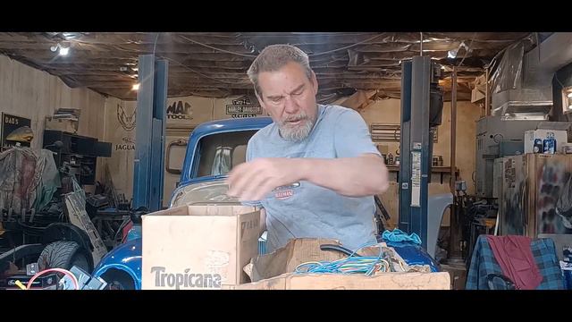 WIRING A HOTROD FROM SCRATCH...GETTING STARTED! смотреть онлайн