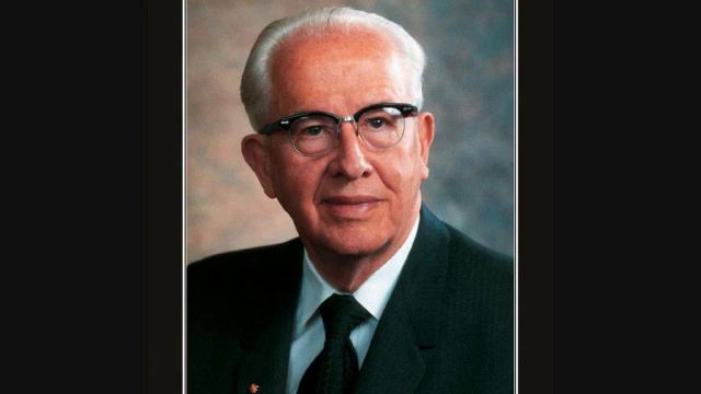 Ezra Taft Benson-Warning смотреть онлайн
