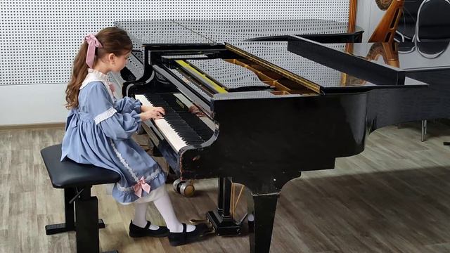 А.Хачатурян, Андантино. Исполнитель Хабибулина Эллиана, 9 лет. смотреть онлайн