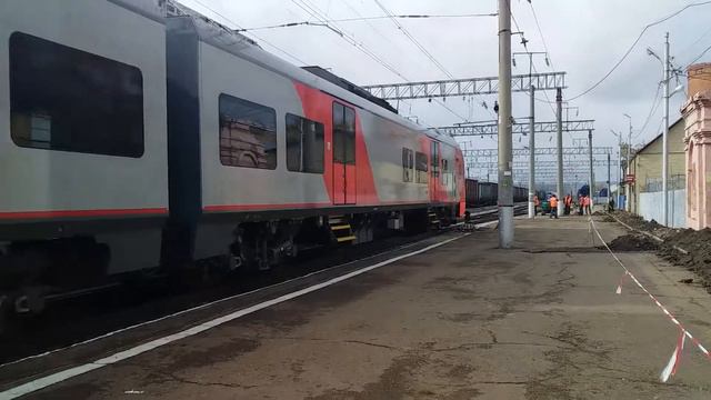 Электропоезд ЭС1 048 Ласточка смотреть онлайн