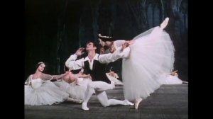 Rudolf Nureyev & Margot Fonteyn in LES SYLPHIDES ballet, or CHOPINIANA, with The Royal Ballet
