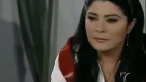 Victoria (Victoria Ruffo) y Jeronimo (Mauricio Ochmann) - No es cierto