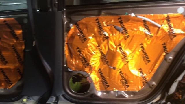 Skoda Rapid антишум обработка салона материалами Comfortmat. Внутри салонный тюнинг смотреть онлайн