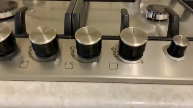 Обзор газовой варочной панели Bosch PCP615B90B смотреть онлайн