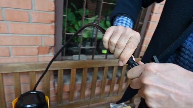 Весеннее опрыскивание. Меняю помповый опрыскиватель на аккумуляторный.