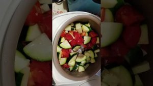 Тушёные овощи в мультиварке, кабачок с помидорами ??
