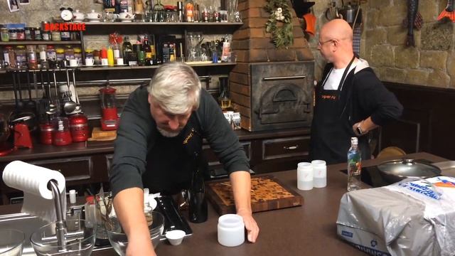 Профессор Савельев на кухне у Гоблина препарирует древнейших позвоночных смотреть онлайн