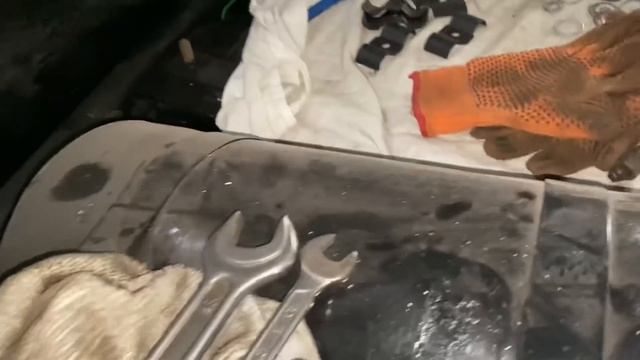 Система подъёма кузова на КАМАЗ 55111 , мелочёвка , продолжаем ! Собираем камаз с рамы 5410 . смотреть онлайн