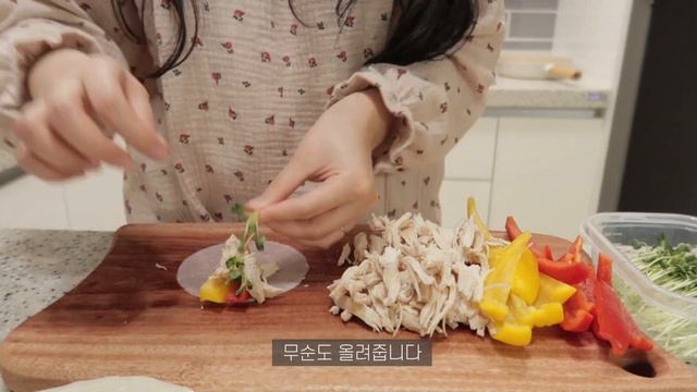 sub)아이스박스 케이크 만들기?, 닭가슴살 요리로 다이어트 식단 맛있게 먹는 일상, 대패삼겹살로 만드는 부타동, 알리오올리오 파스타, 호떡 등