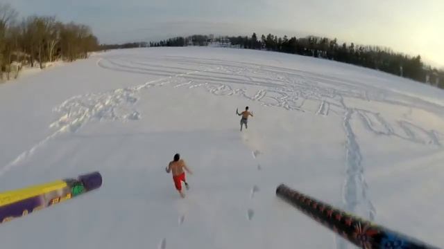 Атака дрона. Парни развлекаются смотреть онлайн