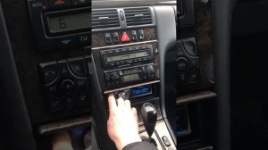 W 210 установка магнитолы