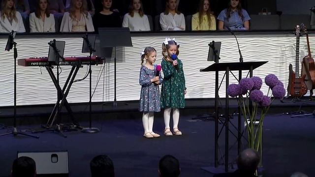 Благодарю За Папу | Эмили и Диана смотреть онлайн