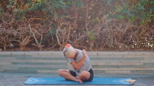 Йога для шеи, плеч и спины | Снимаем зажимы с шеи | Йога после работы | Йога сидя | YOGA ISLAND