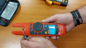 Uni-t UT 256 B true RMS fork meter. Multimetru digital tip furcă, de la uni-t.