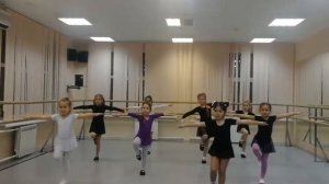 #ритмысевера #детскийтанец #разминка Ритмика. Возраст 5-6 лет