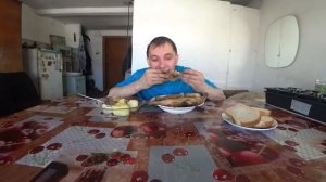 ДЕРЕВЕНСКАЯ ЖИЗНЬ В СИБИРСКОЙ ГЛУБИНКЕ / КУРИЦА ГОРЯЧЕГО КОПЧЕНИЯ / И КУДА Я ТАК НАДОЛГО ПРОПАЛ.