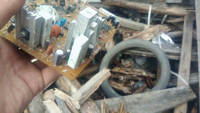 Сталк за радиодеталями.mp4 смотреть онлайн