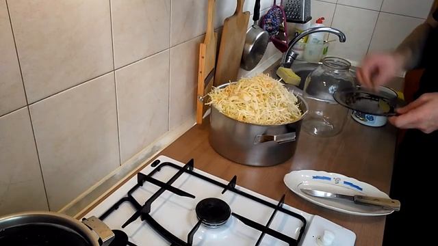 Капуста квашеная в банке хрустящая (трехдневная) смотреть онлайн