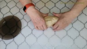 Сдобное дрожжевое тесто. Пирожки с черной смородиной
