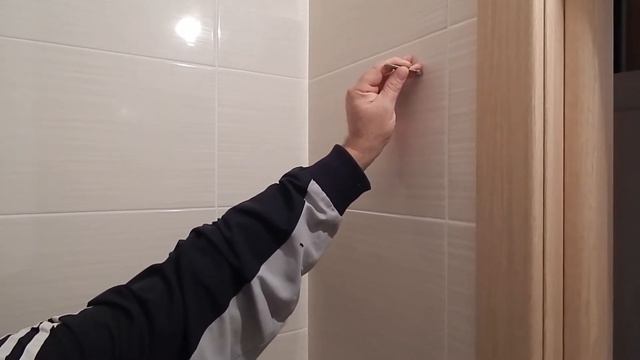 Сверление отверстий в керамической плитки /Drilling holes in ceramic tiles
