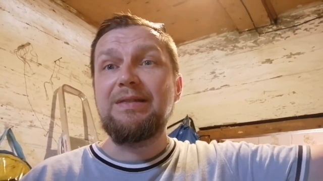Отпуск в деревне. День девятый (страшный сон, кормление кур, велосипеды, работы в огороде)
