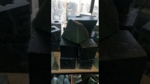 Камни для бани 2023.  Внешний вид камня для закладки в каменку. Жадеит, пироксенит, нефрит, кварц.