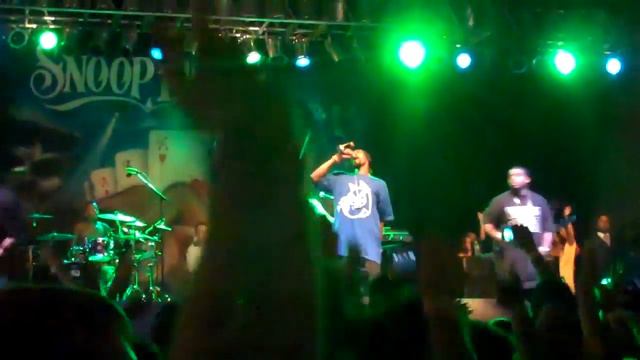 Jump Around - Snoop Dogg LIVE at Roxys Pub, West Palm Beach смотреть онлайн