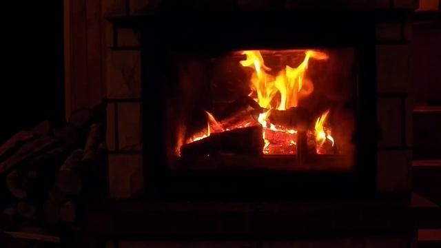 Застав жену с другом, врач уехал в дом покойного деда, а увидев в зеркале странную тень за спиной смотреть онлайн