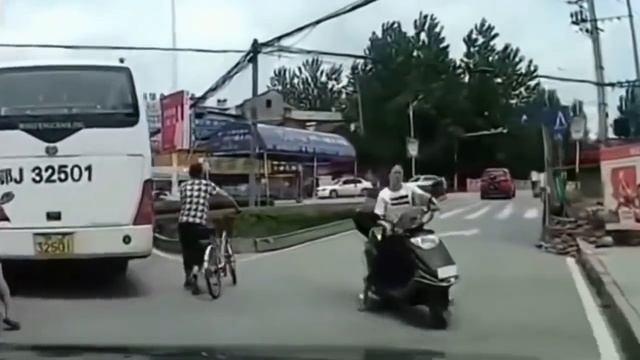 Подборка ГЛУПЫЕ БАБЫ НА ДОРОГЕ ! Цирк смотреть онлайн