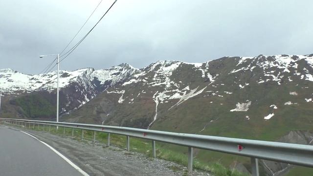 Грузия №1 Степанцминда, Гергети, Военно-грузинская дорога, Крепость Ананури смотреть онлайн