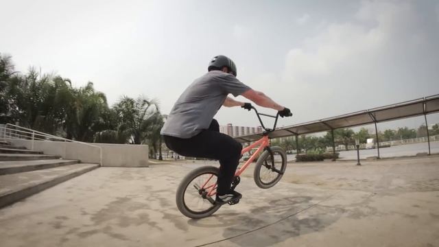 FREAK | Jordan Godwin, Lewis Mills, Alex Donnachie, Felix Prangenberg смотреть онлайн