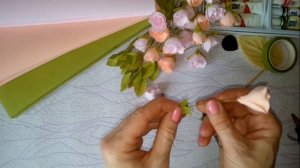 Нежный ободок с цветами из фоамирана