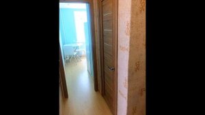 Продается 1 комнатная квартира с балконом в центре!