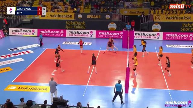 Bitiren Naz Aydemir ☄️🏐Vakıfbank - THY Maçında Harika Ralli !! смотреть онлайн