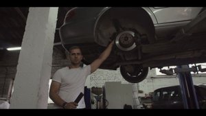 Дорого ли владеть Mercedes W211? Техобзор E200 CDI