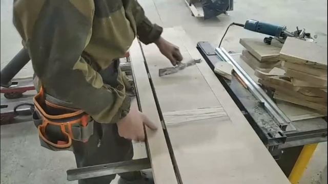 Наращивание щита для сидушки табурета #шлифовка#обзор#столяр#лестницы#древесина#столярка#юмор смотреть онлайн