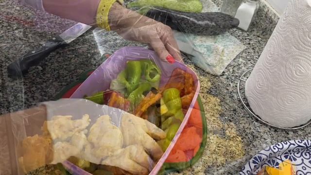 КУРИНЫЕ КРЫЛЫШКИ в медовом соусе с овощами запеченные в духовке! Быстрый и вкусный ОБЕД смотреть онлайн