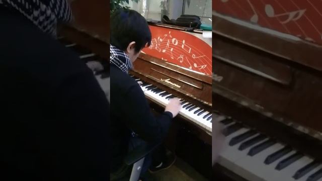 #музыкавметро МЦК ЛУЖНИКИ (Москва) играет гость из Индонезии смотреть онлайн